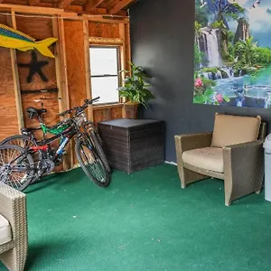 villa-historic-coastal-haven-pet-friendly-fast-wi-fi.hotels-in-virginia-beach.com/