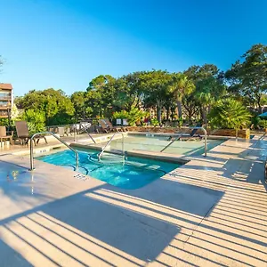 apt-island-club-141.top-hotels-in-savannah.com/