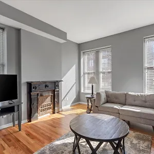 Amazing Recently Rehabbed Stl Unit In Prime Soulard Location 713a Holiday home